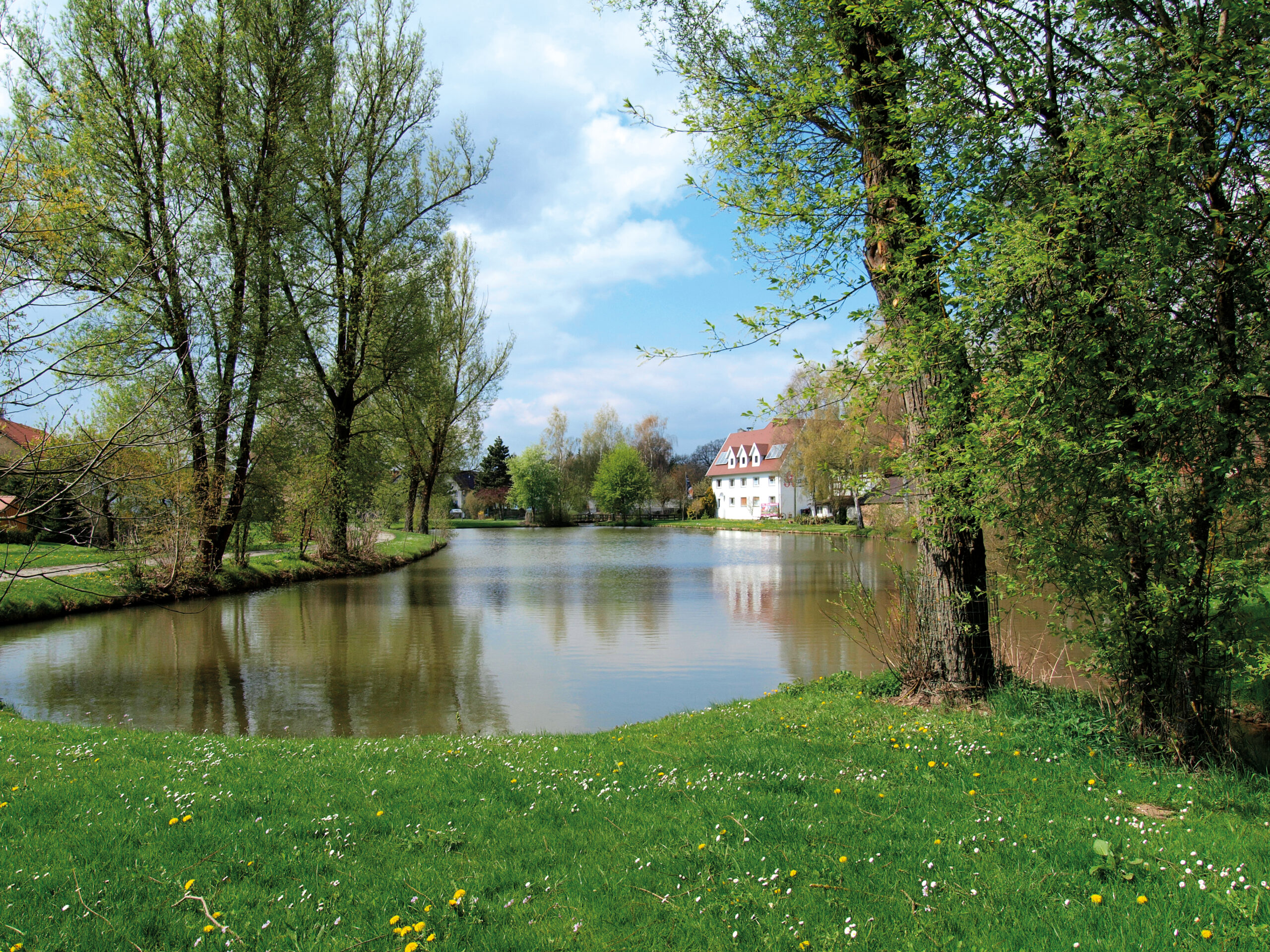 Altheim, Heiligkreuztal Weiher, Ferien rund um den Bussen