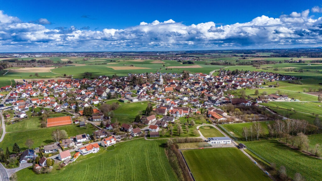 Biberach, Luftbild-Stafflangen, Ferien rund um den Bussen (C)AlexanderWachter